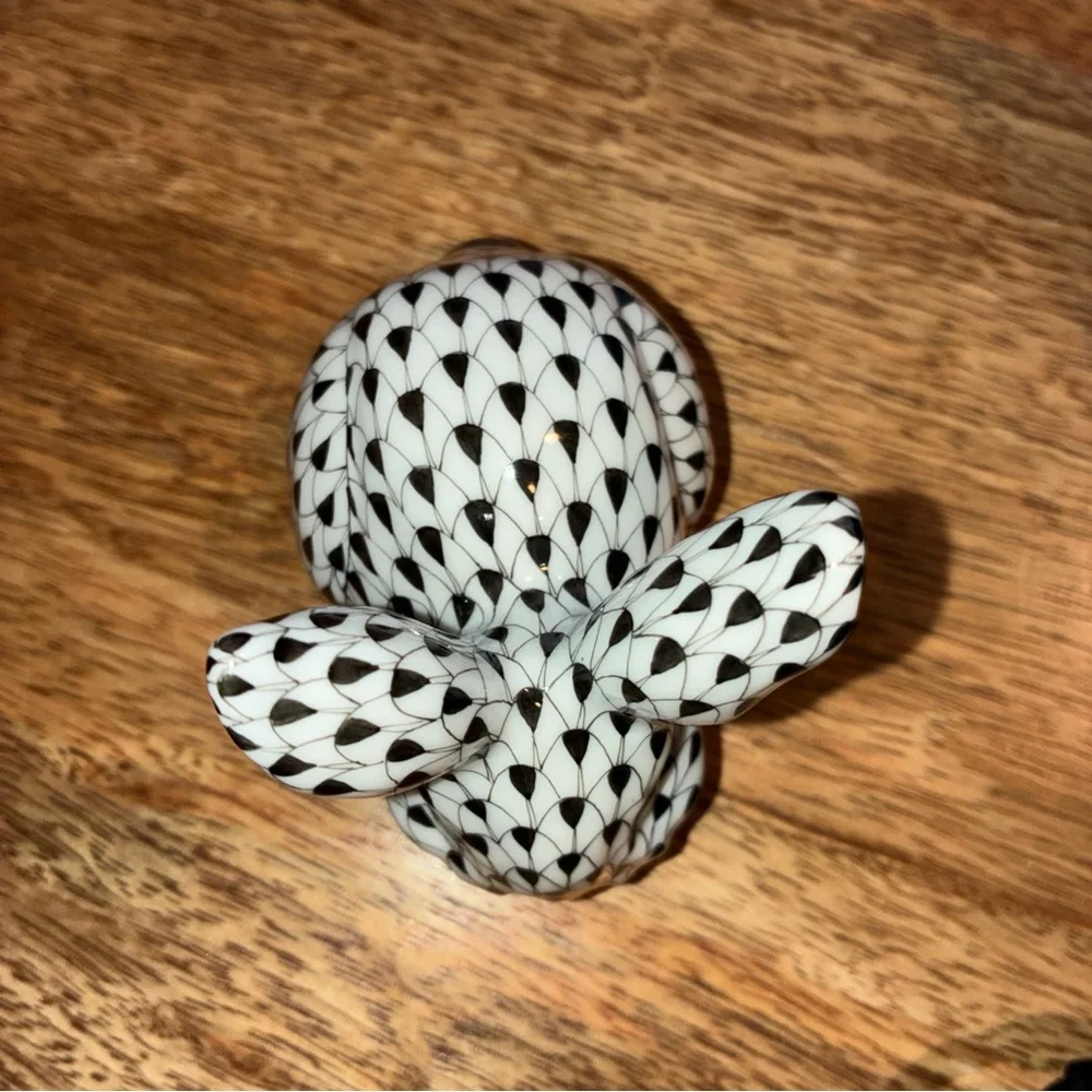 Herend bunny rabbit black 15570 - Picture 5 of 6